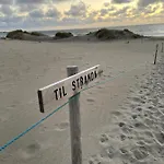 Fresh Ved Borestranden Med To Soverom Og Hems *