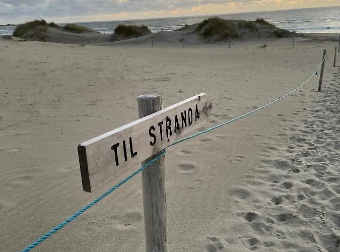 Fresh Ved Borestranden Med To Soverom Og Hems *