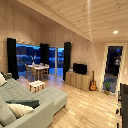 Fresh Ved Borestranden Med To Soverom Og Hems *