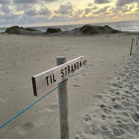 Fresh Ved Borestranden Med To Soverom Og Hems *